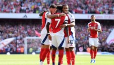 Букайо Сака поведе Артилеристите към 2:0 над Уулвърхемптън