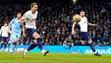 Инфарктна драма! Тотнъм шокира Сити на „Етихад“ и заплете интригата за титлата