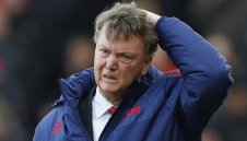 И Дуайт Йорк нападна Ван Гаал