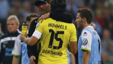 Хумелс се закани на Клоп: Ще го бием докато откачи!