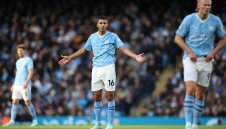 Алварес и Холанд върнаха Сити на победния път
