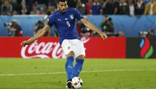 Италия надви Израел без напрежение, Вентура с отличен официален дебют