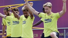 Коронавирус: Футболист на Барса е заразен!