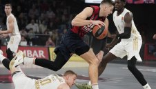 Баскония тресна Реал и поведе в Евролигата