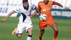 Литекс сдаде върха след 0:0 със Славия