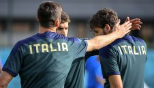 Това ли е тайната на успеха? Шеги и закачки в Италия по време на мача с Уелс + ВИДЕО