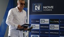Наско Сираков си прави спешен тест за коронавирус, играчите на Левски са чисти