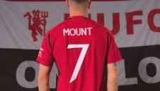 Мейсън ще играе с номер-икона на "Олд Трафорд", прибира сериозна заплата