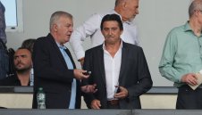 "Синя" еуфория: Наско Сираков обяви какво чака от Левски в Германия