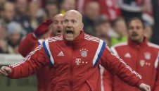 Замер скочи на Фербеек заради Робен