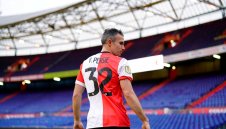 Бивша звезда на Арсенал и Юнайтед не мисли за отказване