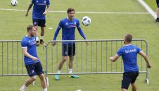 Исландците искат скалпа и на Франция