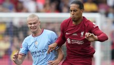 Ван Дайк знае как да спре "машината" Халанд