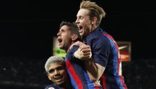 Сити цака Байерн и Юнайтед за Френки де Йонг