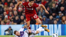 Джан не се разбра с Ливърпул, маха се от "Анфийлд"