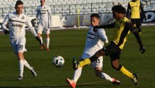 Славия оскуба "канарчетата" и се измъкна от тинята + ВИДЕО