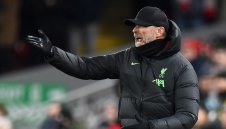 Много тихи! Клоп критикува феновете на Ливърпул