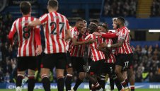 Брентфорд с исторически дубъл срещу шампиона, но остана извън Европа