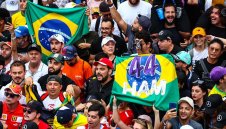 Макс изпревари бурята и ще стартира пръв на "Интерлагос"