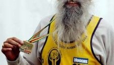 100-годишен дядо пробяга маратона в Торонто + ВИДЕО