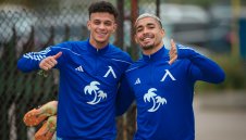 Уелтън е в групата на Левски