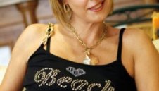 Бербовата майка проскърцва за името на щерка му