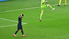 Расизъм! Байерн осъди атаките срещу Коман