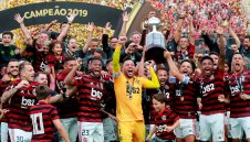 Лудост! Фламенго грабна "Копа Либертадорес" с 2 гола за 3 минути в края