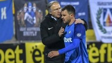 Вратарите треперят: Валери Божинов се завръща в игра за Левски