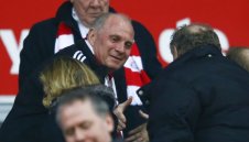 Хьонес излезе от затвора и Байерн яде бой в Мюнхен + ВИДЕО