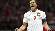 Левандовски разнебити Дания в голов трилър + ВИДЕО и СНИМКИ