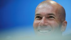 Зизу крие до последно заместника на Бейл