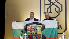 Стоичков представи своята марка, скастри БФС и подкрепи ЦСКА + СНИМКИ