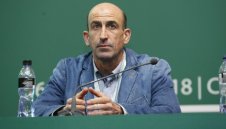 Лечков с циничен отговор към Бербатов: Битият – бит, другият – такован!