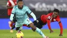 Лошо за Ливърпул. Джини Вайналдум все пак е решил да си ходи