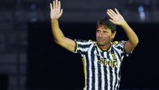 Антонио Конте и Наполи се разбраха 