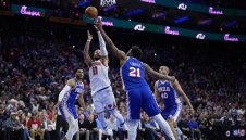 Eмбийд наказа Никс с 50 и Филаделфия се върна в серията