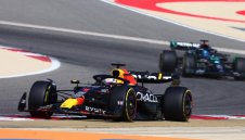 Макс започна силно тестовете, Алонсо блесна за Астън Мартин