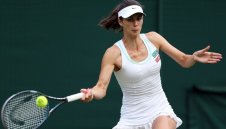 Мачът на Пиронкова с Шарапова прекъснат заради тъмнина