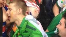 Министър бие шут на чиновничка заради голите й цици на &quot;Евро 2012&quot;