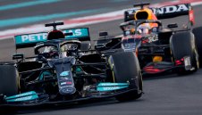 ФИА вече разследва спорния край на сезона във Формула 1 