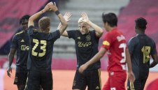 "Червените дяволи" договориха Дони от Аякс