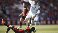 Руни е тромав шишко, Манчестър Юнайтед няма да завърши в Топ 4 