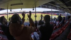 В Англия продължават да отлагат мачове със замах