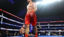 Целувката на Кобрата е като стоенето на единия крак срещу Кличко