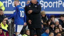 Руни няма нищо против да играе по-назад