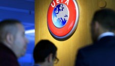 Какво следва за футбола? Вижте първото разяснение относно тоталния хаос