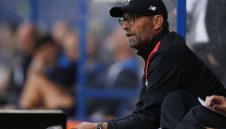 Клоп готви странен трансфер на "Анфийлд"