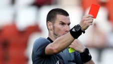 Кабаков ще свири дербито Левски - Лудогорец