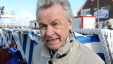 Хитцфелд: Гуардиола трябва да преподпише с Байерн за един сезон